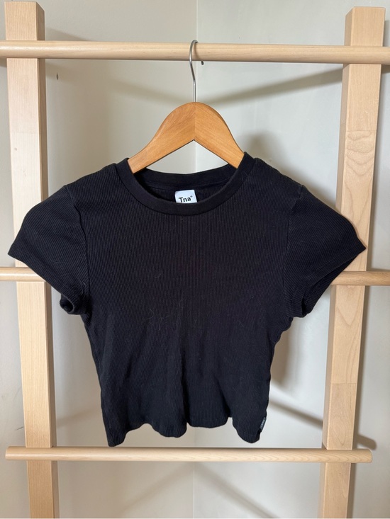 TNA Tops - TNA Black Ribbed Short Sleeve Crop Top